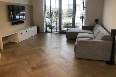 Therdex Chevron 6042 visgraatvloer in Dronten